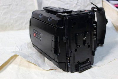 BLACKMAGIC URSA MINI 4.6K EF MOUNT CINEMA CAMERA BODY SUPER 35 BLACK TESTED