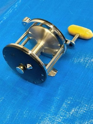 PENN LONGBACH65 DOUBLE-AXIS REEL GEAR RATIO: 1:2.5 BIG GAME FISHING MADE IN USA