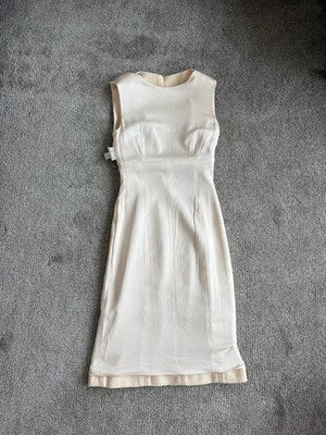 CHANEL IVORY SLEEVELESS DRESS SIZE 38 WOOL SILK CC BUTTON ELEGANT AUTHENTIC