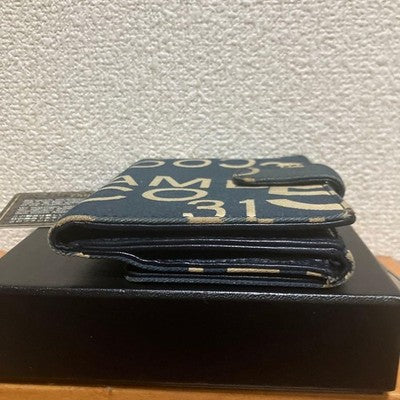 CHANEL 02P A18329X02175 LOGO PRINT BI-FOLD WALLET CANVAS LEATHER NAVY BEIGE