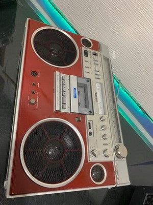 HITACHI TRK-8600RM RED PADISCO FM AM RADIO CASSETTE RECORDER WORKING GOOD USED