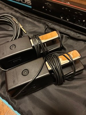 ROLAND JUNO-DS61 61 KEY SYNTHESIZER  PEDALS AC ADAPTER CABLES HEADPHONES FULLY