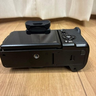 FUJIFILM X-T5 MIRRORLESS DIGITAL CAMERA BODY - BLACK - FOR PARTS OR NOT WORKING