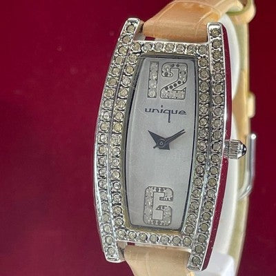 UNIQUE QUARTZ LADIES WRISTWATCH RECTANGULAR CASE LEATHER JAPAN-MADE MOVEMENT