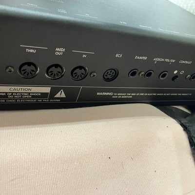 KORG I2 SYNTHESIZER 61-KEY KEYBOARD MIDI TESTED W/ SOFT CASE FROM JAPAN