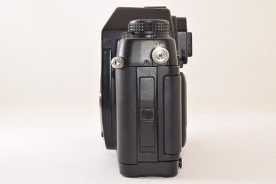 CONTAX RX BODY FILM SLR CAMERA THE FASTEST SHUTTER SPEED IS 1/4000 AS IS