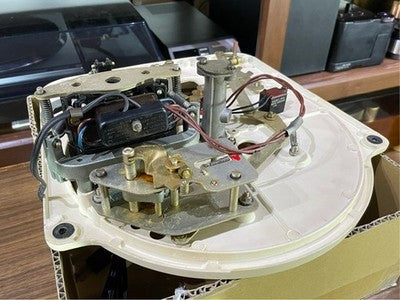GARRARD 301 TURNTABLE (50HZ) WITH MOUNTING BOLTS AND INSTRUCTION MANUAL