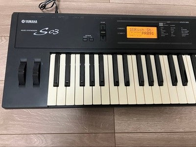 YAMAHA S03 BL 61-KEY SYNTHESIZER W/ AC ADAPTER MANUAL TESTED FROM JAPAN