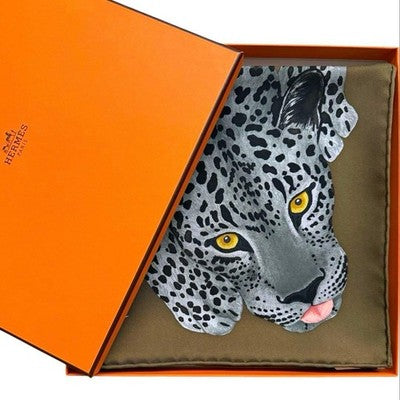 HERMES LAZY LEOPARDESSES CARRE 90 SILK SCARF LEOPARD PRINT NEW UNUSED AUTHENTIC