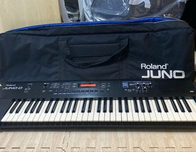 ROLAND JUNO-D 61 KEY SYNTHESIZER KEYBOARD WORKSTATION WITH CASE JAPAN