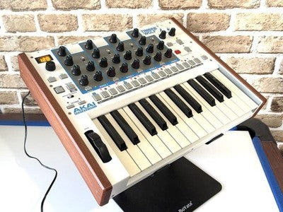 AKAI TIMBRE WOLF ANALOG SYNTHESIZER 25-KEY KEYBOARD TESTED WORKING AS IS