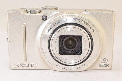 NIKON COOLPIX S8200 SILVER COMPACT DIGITAL CAMERA FOR PARTS NOT WORKING