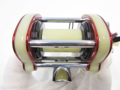 J.A.COXE BRONSON INVADER 26 BAITCASTING REEL MADE IN USA FISHING NEAR MINT