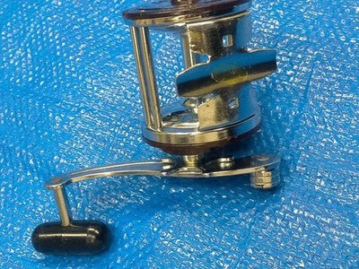 PENN JIG MASTER NO.500 DOUBLE-AXIS REEL GEAR RATIO: 4.0:1 DRAG STAR HANDLE