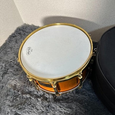 PEARL CUSTOM CLASSIC ONE-PIECE MAPLE SNARE DRUM - 36CM X 19CM - USED