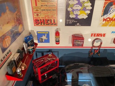 FERRET MINI MODEL MINIATURES 1/18 JAGUAR C-TYPE GARAGE DIORAMA SIGNED SPAIN