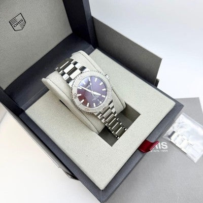 ORIS AQUIS DATE RED DIAL AUTOMATIC 41MM MEN WATCH BOX PAPERS EXCELLENT