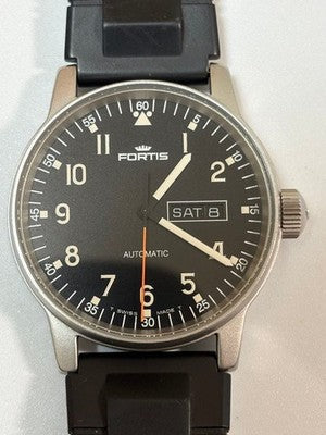 FORTIS FLIEGER 595221581 AUTOMATIC MENS WATCH BLACK DIAL DAY DATE MINT CONDITION