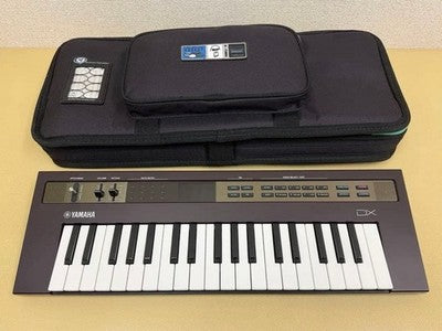 YAMAHA REFACE DX SYNTHESIZER WITH DEDICATED CASE POWER ADAPTER MANUAL NEAR MINT