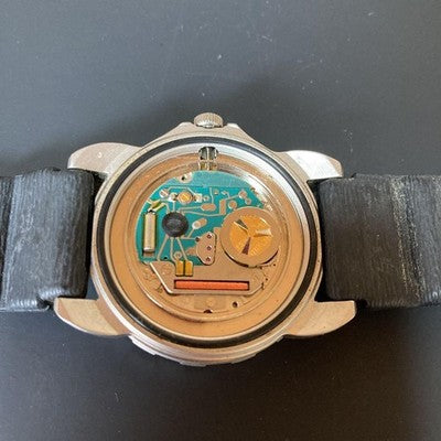 JUNGHANS DIVER'S SILKA VINTAGE QUARTZ MEN'S WRISTWATCH ROUND FACE 1970S VINTAGE