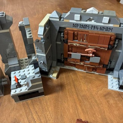 LEGO 9473 LORD OF THE RINGS MORIA MINE SET ONLY NO MINIFIGS W INSTRUCTIONS