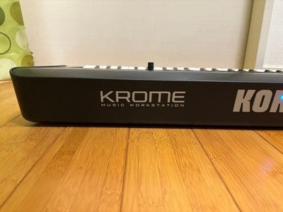 KORG KROME73 WORKSTATION KEYBOARD W/ ADAPTER MANUAL CASE FROM JAPAN