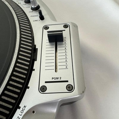 VESTAX QFO DJ TURNTABLE W/ SHURE M44-7 CARTRIDGE - TESTED, HAS CRACK