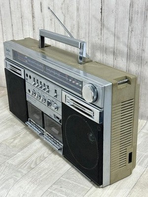 TOSHIBA RT-S87 FM AM STEREO CASSETTE RECORDER BOMBEAT SILVER AC100V 50/60HZ 20W