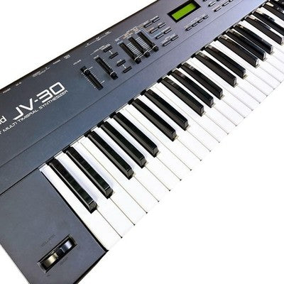 ROLAND JV-30 VINTAGE SYNTHESIZER 61 KEY KEYBOARD WITH AC ADAPTER EXCELLENT