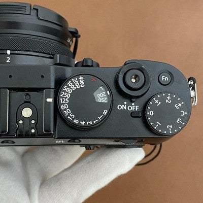 FUJIFILM X100F BLACK 24.3MP APS-C DIGITAL CAMERA HYBRID VIEWFINDER JAPAN