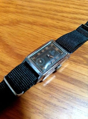 JUNGHANS MILITARY SMALL SECONDS 1950S HAND-WOUND MEN'S WATCH GERMAN MADE