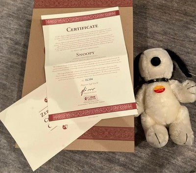 STEIFF SNOOPY CREAM 26 EDITION 1500PCS LIMITED PLUSH DOLL W/BOX