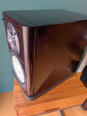 ONKYO D-302E SPEAKER SYSTEM PAIR - TESTED WORKING, ONE SPEAKER HAS SCRATCHES