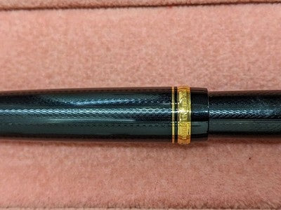 PILOT FOUNTAIN PEN NIB SIZE M 14K BLACK GOLD RESIN USED AUTHENTIC PRODUCT