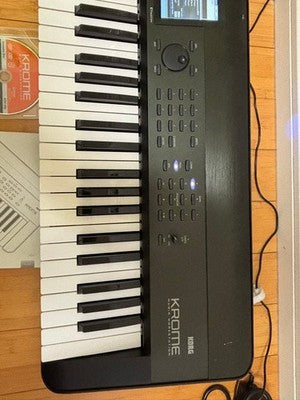 KORG KROME73 WORKSTATION KEYBOARD W/ ADAPTER MANUAL CASE FROM JAPAN
