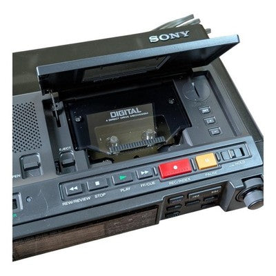 SONY TCD-D10 DIGITAL AUDIO TAPE-CORDER DIGITAL DENSUKE AC100V 50/60HZ DC6V