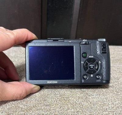 RICOH GR DIGITAL II GRD2 10.1MP COMPACT CAMERA W BATTERY CHARGER TESTED