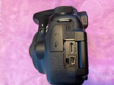 CANON EOS 70D DSLR CAMERA BODY WITH BATTERY GRIP AND LENS SET COMPLETE PACKAGE
