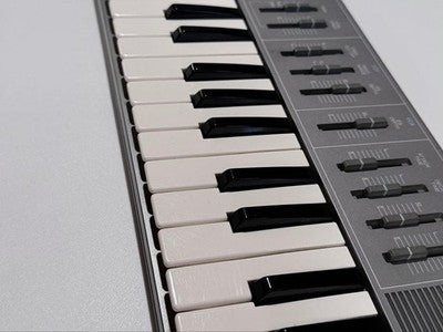 YAMAHA CS01 ANALOG SYNTHESIZER VINTAGE MONO SYNTH KEYBOARD SOUND TESTED GOOD
