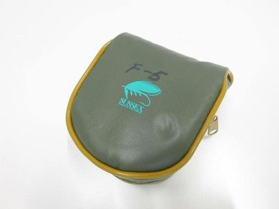 KENSAWADA SUSSEX FLY REEL CASE 9 CM IN HEIGHT 8 CM IN WIDTH 3.5 CM IN DEPTH