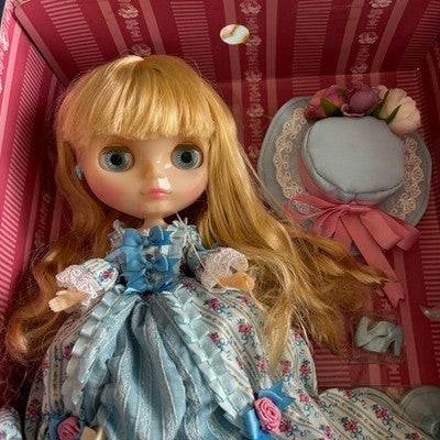 TAKARA NEO BLYTHE DAUPHINE DREAM CWC EXCLUSIVE 14TH ANNIVERSARY DOLL W/BOX USED