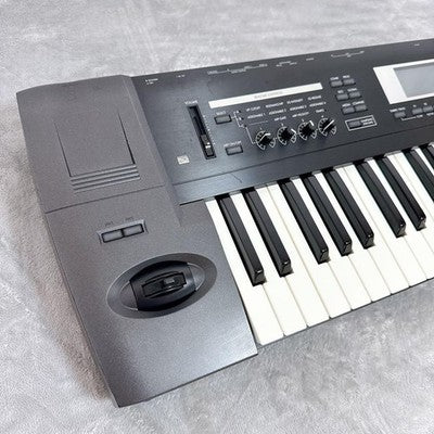 KORG TR61 SYNTHESIZER WORKSTATION 61-KEY W/ SOFT CASE FOR PARTS OR NOT WORKINGQ