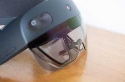 MICROSOFT HOLOLENS 2 SMART GLASSES VR HEADSET DEVICE FROM JPN WITH BOX