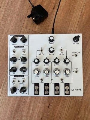 SOMA LABORATORY LYRA-4 ANALOG DRONE SYNTHESIZER WHITE RARE FROM JAPAN