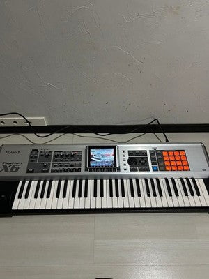 ROLAND FANTOM X6 SYNTHESIZER KEYBOARD 61 KEYS WORKING CLEAN CONDITION