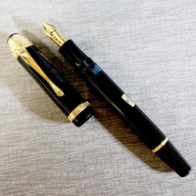 MONTBLANC VOLTAIRE WRITERS EDITION FOUNTAIN PEN 1995 18K M NIB SILVER VERMEIL JP
