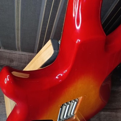 YAMAHA SF-3000 JAPAN VINTAGE THROUGH NECK ELECTRIC GUITAR SUNBURST RARE USED