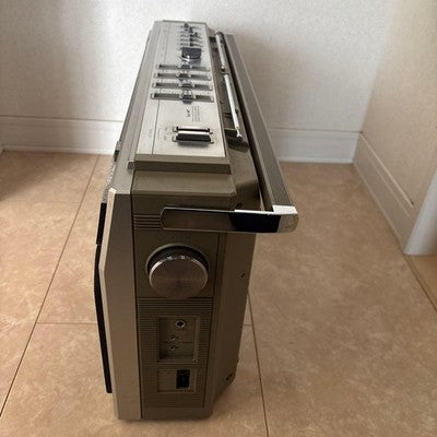 DIATONE JR-711 VINTAGE BOOMBOX RADIO CASSETTE PLAYER WITH MANUAL JAPAN