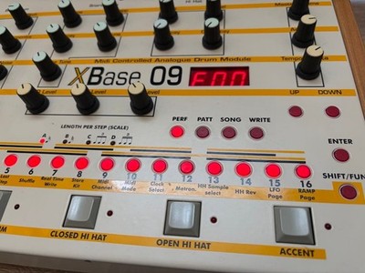 JOMOX XBASE09 ANALOG RHYTHM MACHINE SYNTHESIZER W/ADAPTER FROM JAPAN