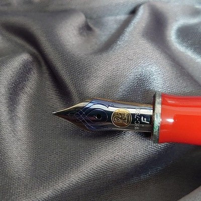 PELIKAN AP33 FOUNTAIN PEN NIB F 18K WITH ORIGINAL BOX VINTAGE RARE USED FROM JP